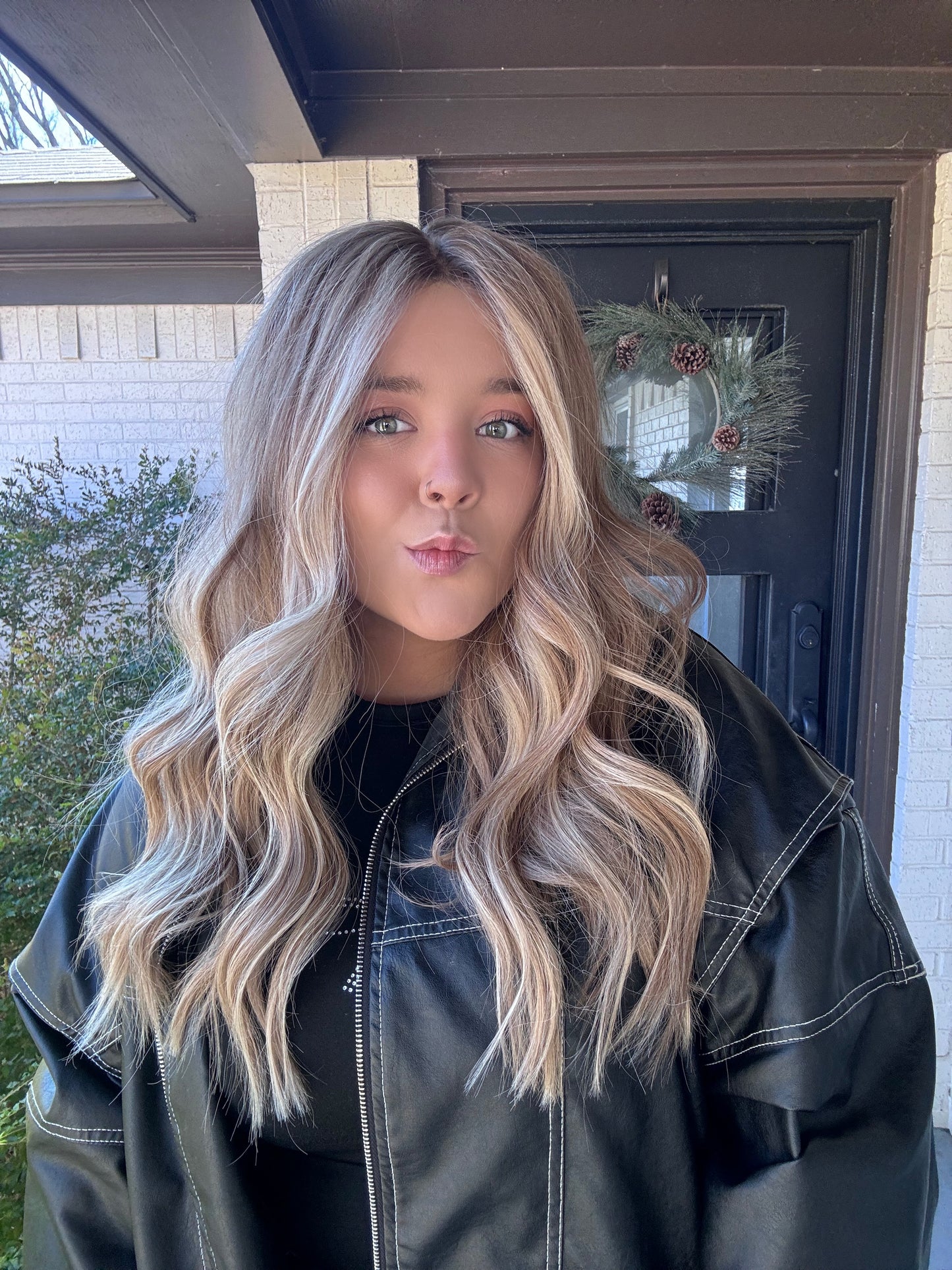 jennifer flow lace top wig m